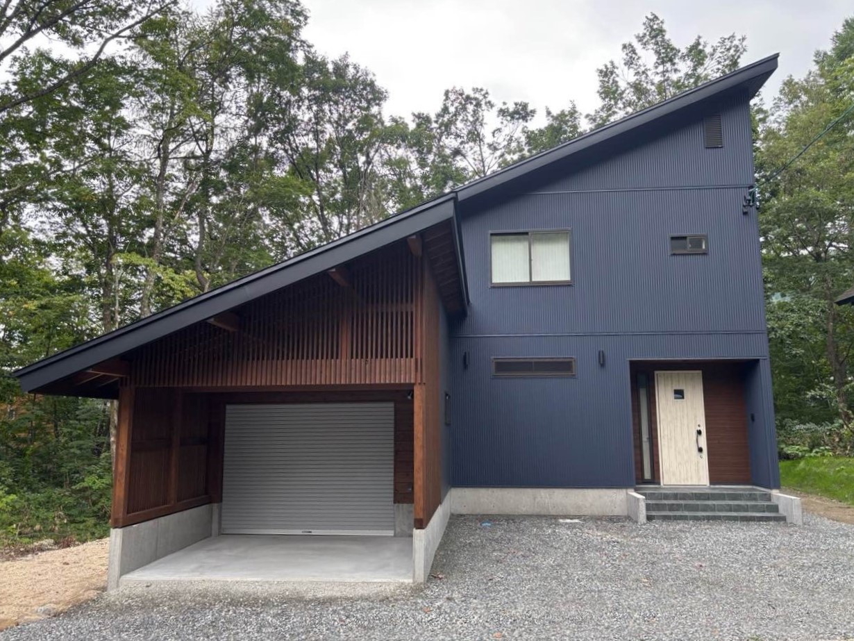 シンプルハウス　ホワイト×ウッド